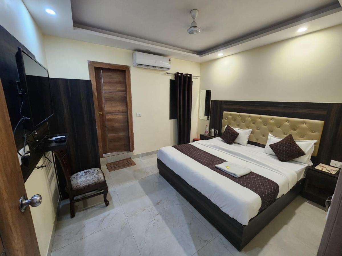 Hotel Ambe Inn By Ambience Delhi Igi Airport New Delhi Buitenkant foto