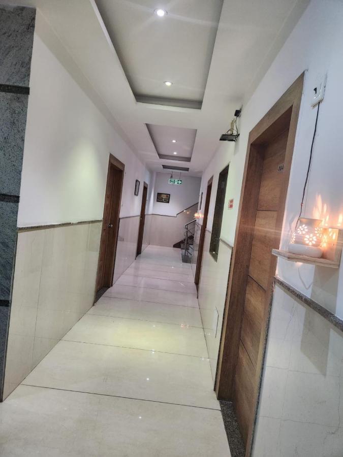 Hotel Ambe Inn By Ambience Delhi Igi Airport New Delhi Buitenkant foto