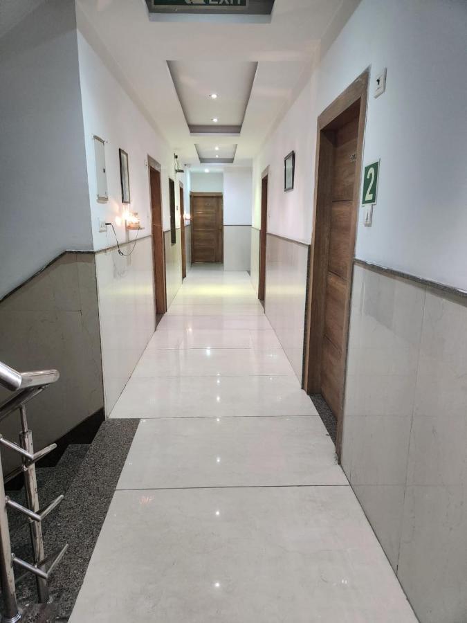 Hotel Ambe Inn By Ambience Delhi Igi Airport New Delhi Buitenkant foto