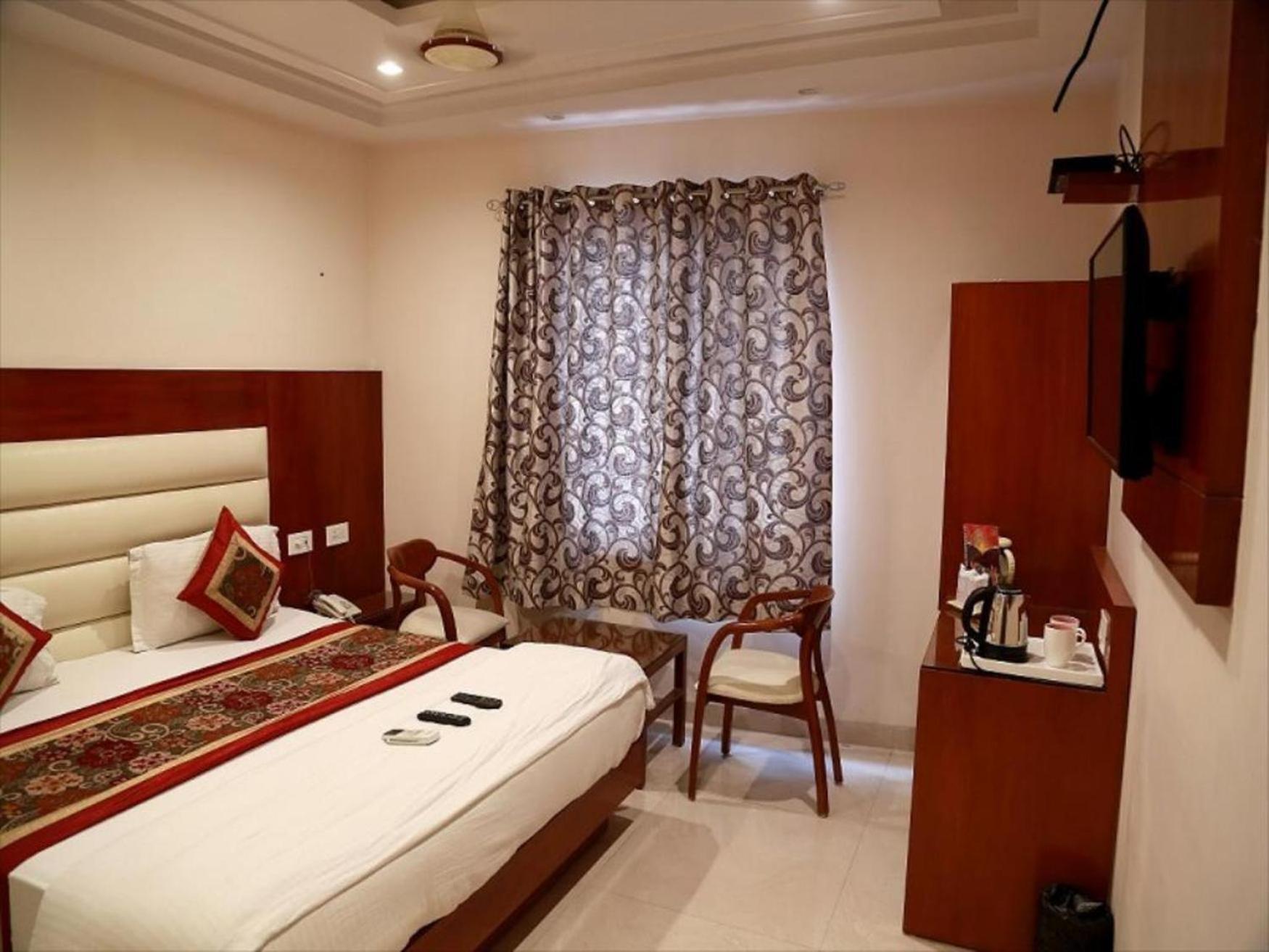 Hotel Ambe Inn By Ambience Delhi Igi Airport New Delhi Buitenkant foto